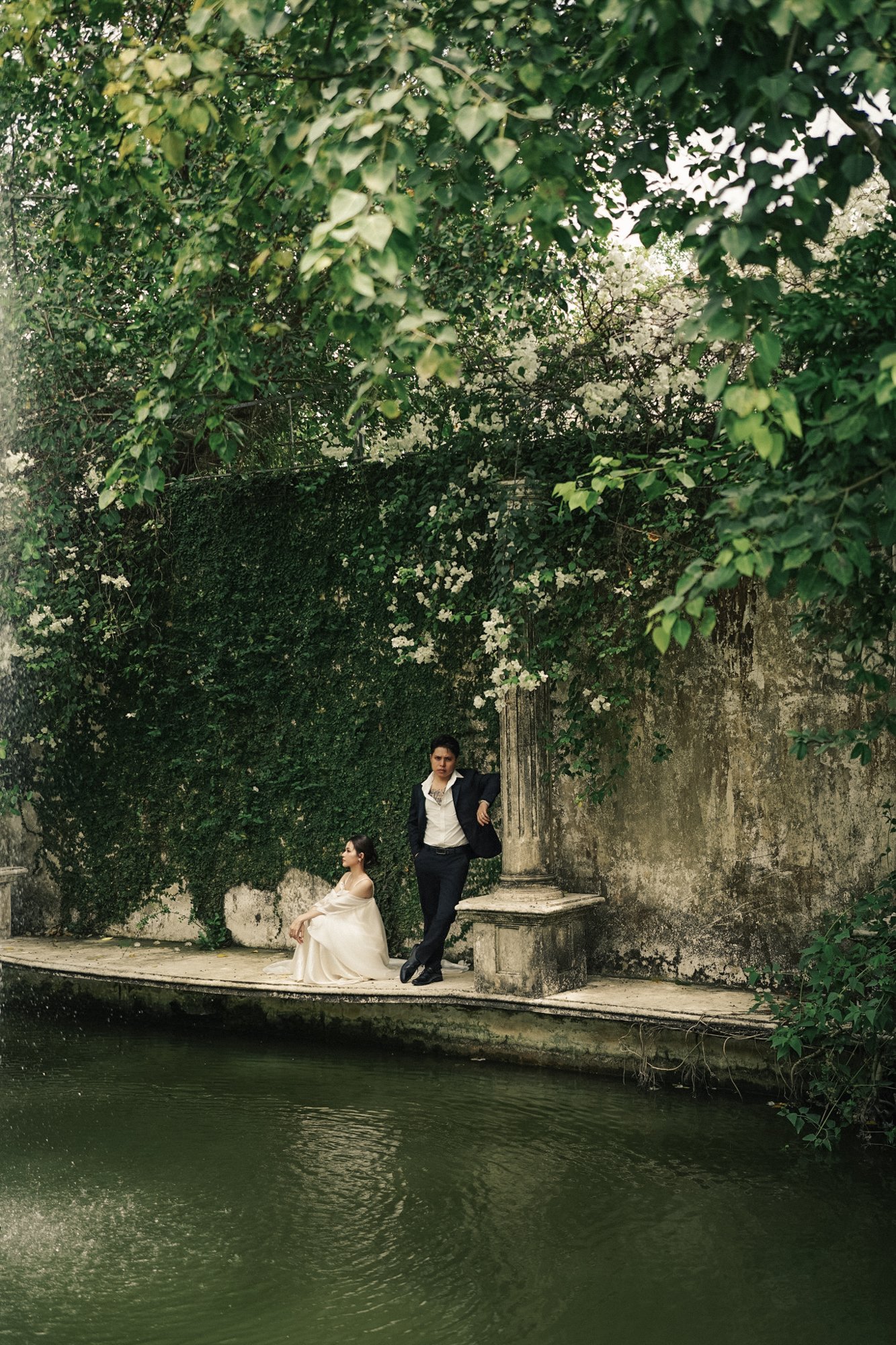 Pre-wedding by a garden pond — Pre-wedding, photo 33, Khuất Quang Huy