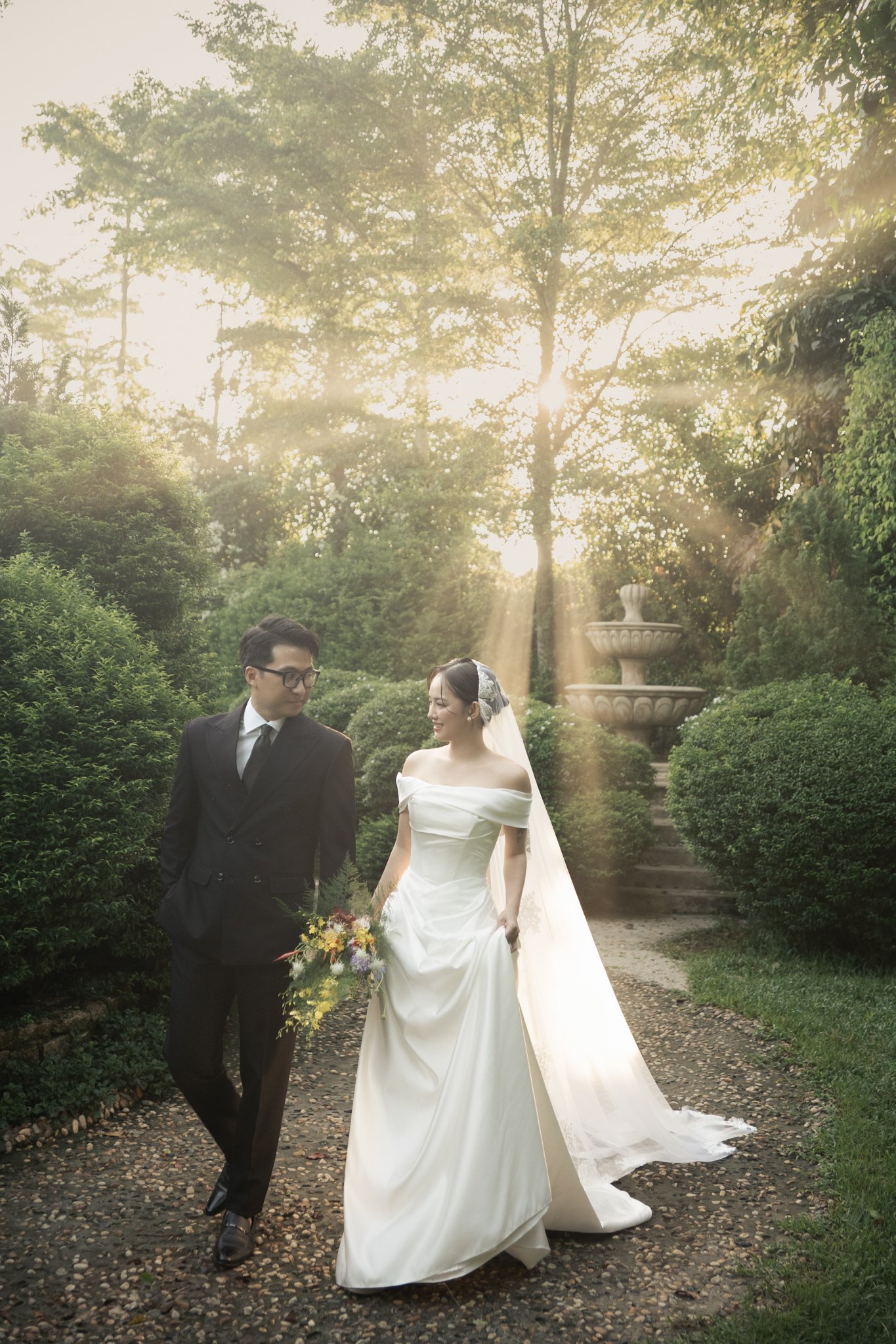Pre-wedding in garden sunlight — Pre-wedding, photo 11, Khuất Quang Huy