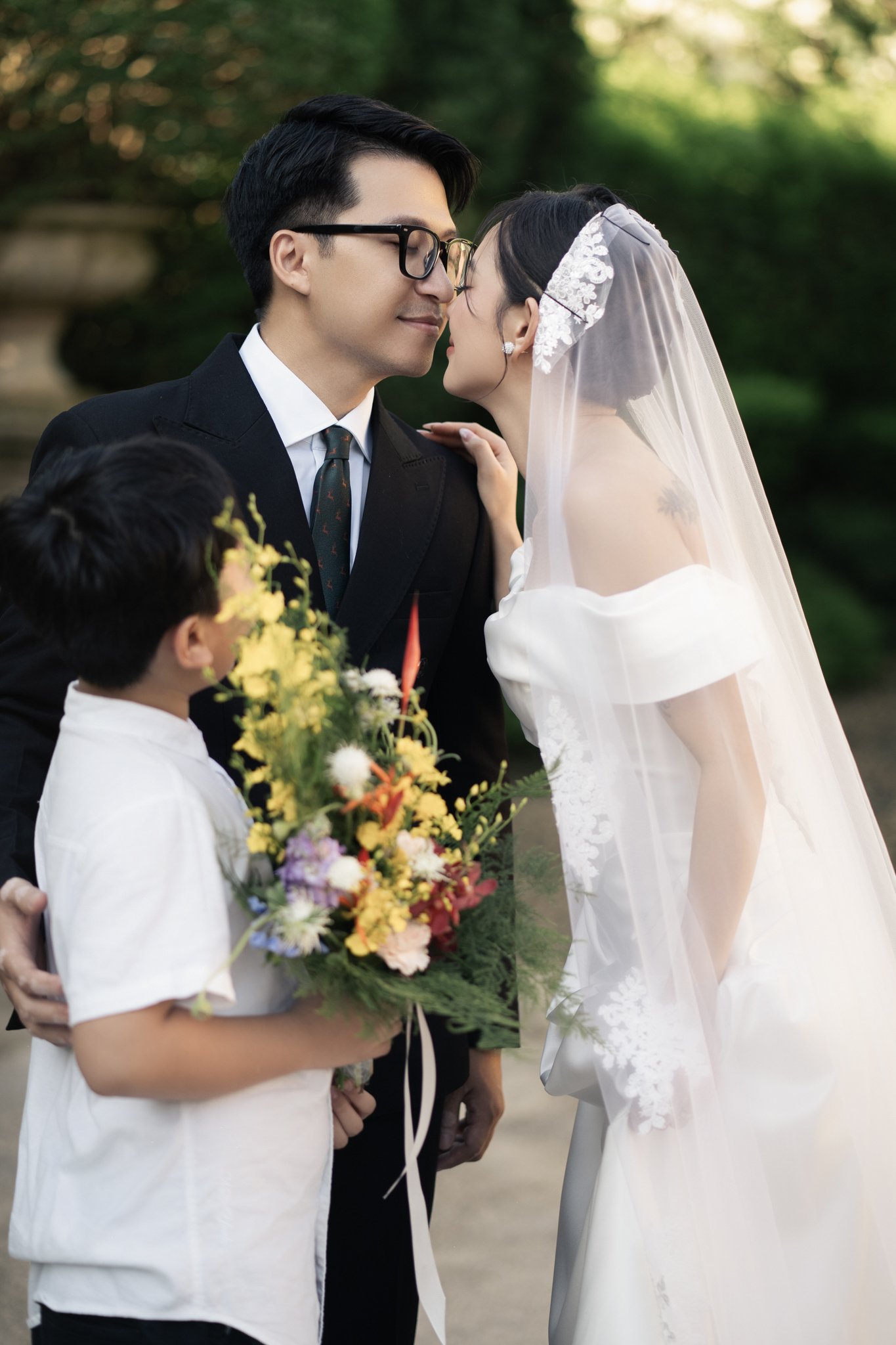 Pre-wedding in garden sunlight — Pre-wedding, photo 49, Khuất Quang Huy
