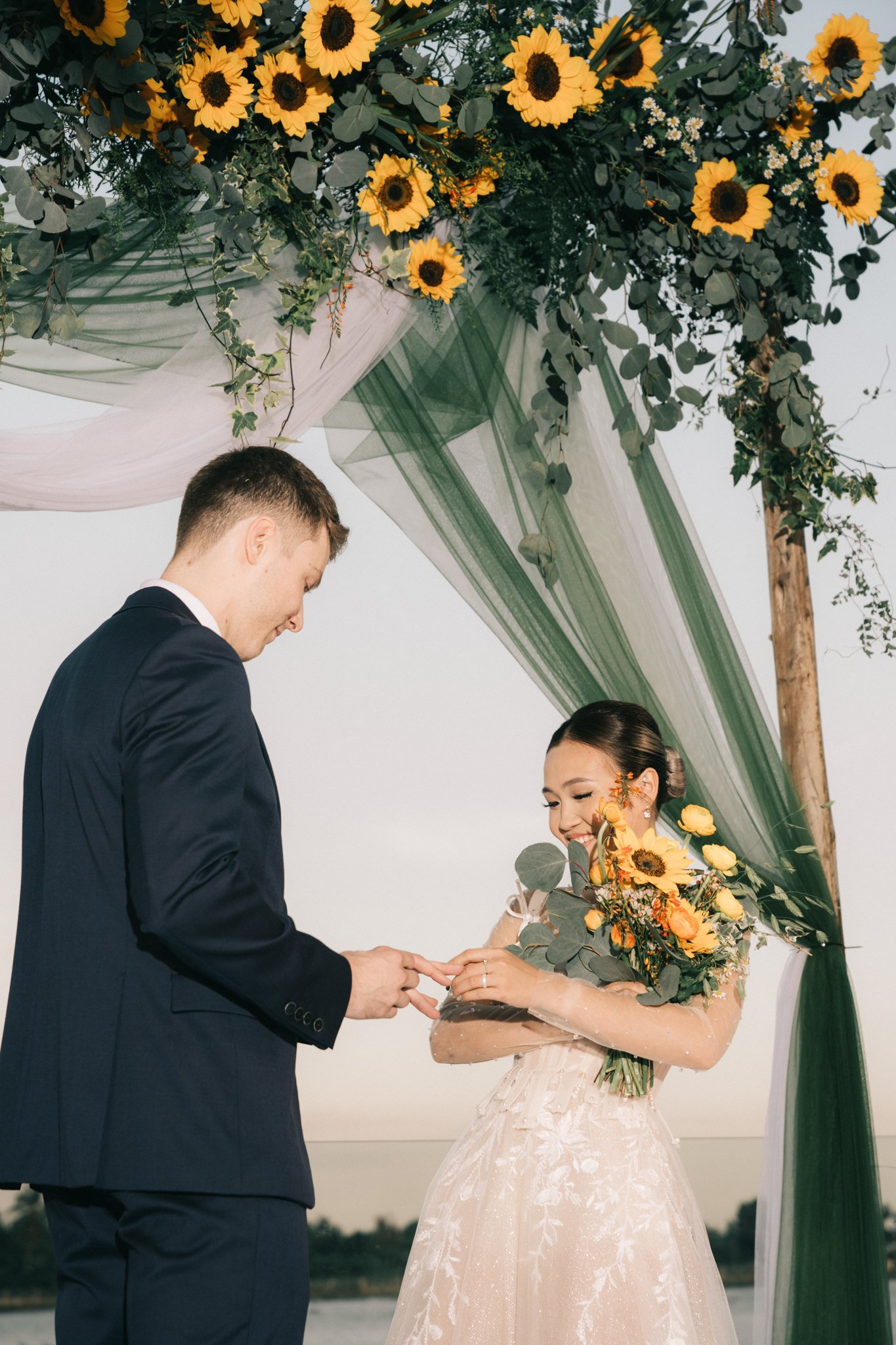 A garden wedding with sunflowers — Wedding day documentary, photo 48, Khuất Quang Huy