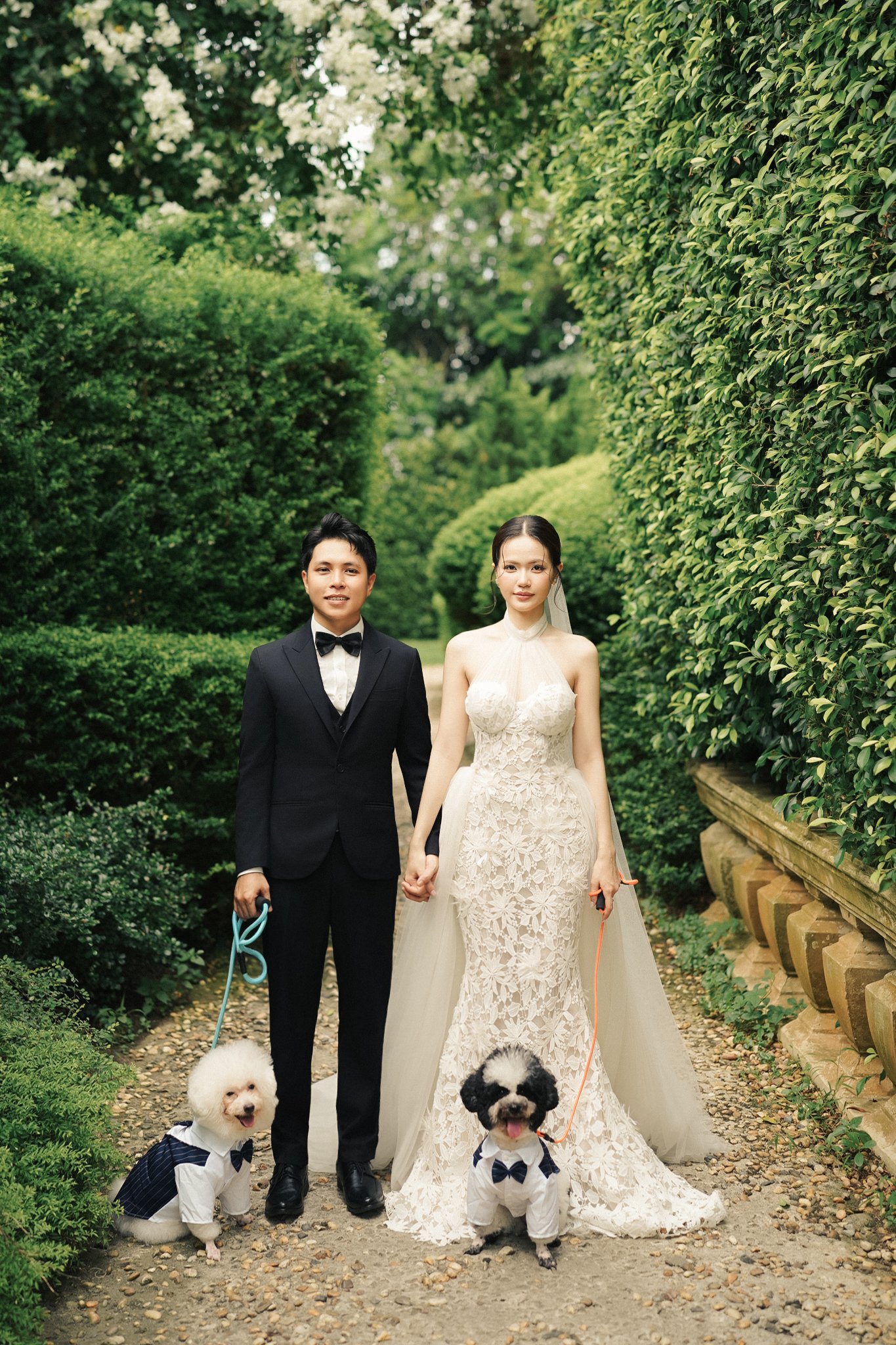 Pre-wedding by a garden pond — Pre-wedding, photo 14, Khuất Quang Huy
