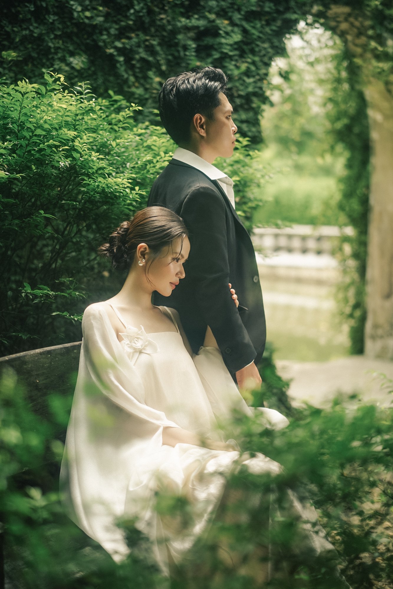 Pre-wedding by a garden pond — Pre-wedding, photo 22, Khuất Quang Huy